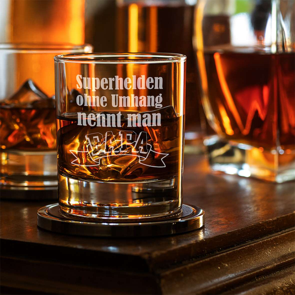 Personalisiertes Whiskey Glas "Superhelden ohne Umhang nennt man PAPA" - FOTOFOL