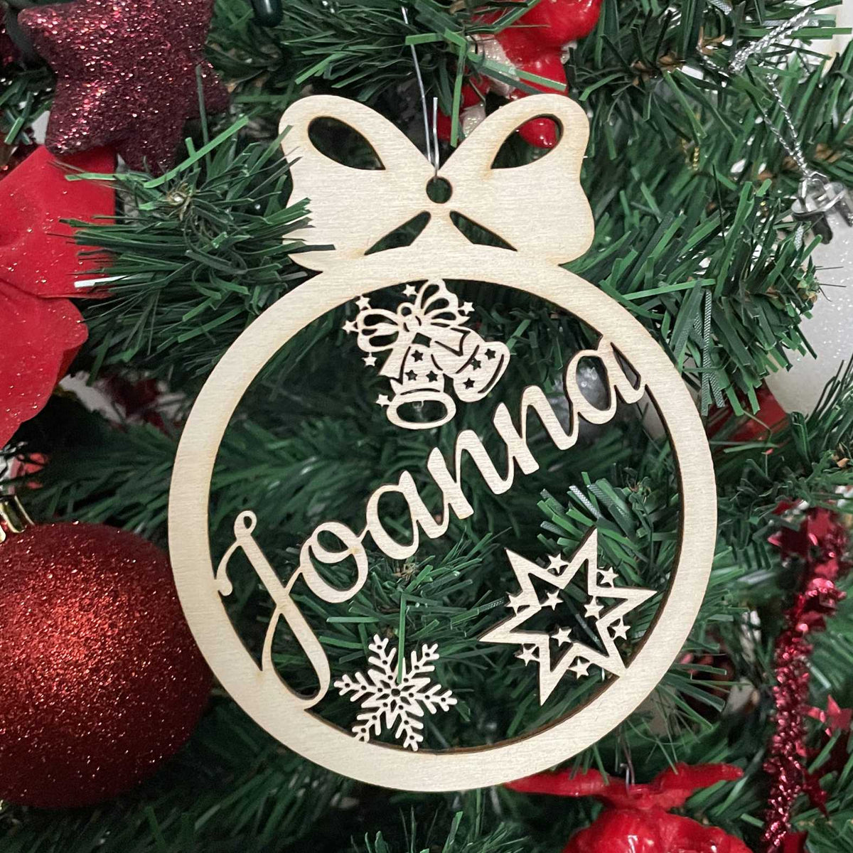 FOTOFOL Personalisierte Weihnachtskugeln aus Holz | Christbaumkugeln mit Namen | Schmücken Sie Ihren Baum mit bezaubernden Weihnachtskugeln aus Holz | Gestalte deine personalisierten Weihnachtskugeln ganz einfach selbst und schaffe so eine bleibende Erinnerung