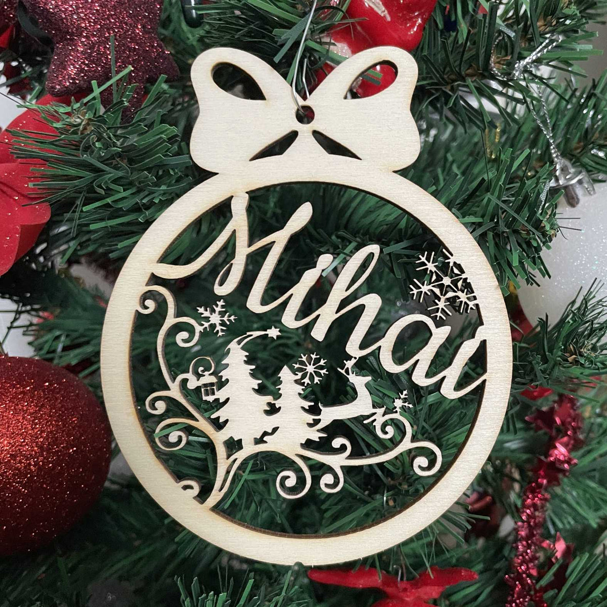 FOTOFOL Personalisierte Weihnachtskugeln aus Holz | Christbaumkugeln mit Namen | Schmücken Sie Ihren Baum mit bezaubernden Weihnachtskugeln aus Holz | Gestalte deine personalisierten Weihnachtskugeln ganz einfach selbst und schaffe so eine bleibende Erinnerung