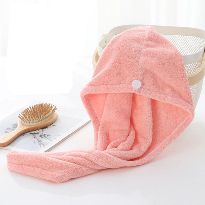 FOTOFOL - Personalisiertes Mikrofaser-Haarhandtuch mit Namen. Trocknet sanft & schnell, reduziert Frizz. Sicherer Halt dank Knopf & Schlaufe. Für alle Haartypen geeignet.